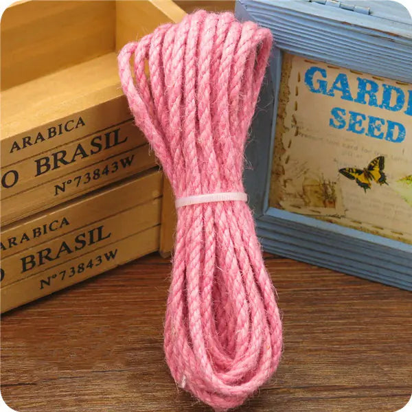 DIY Crafts and Cat Toys (10m) - In Paw Store